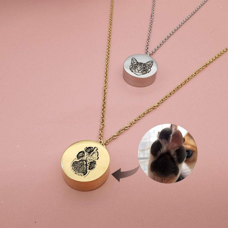Custom Pet Face Necklace™ with Memorial Fur